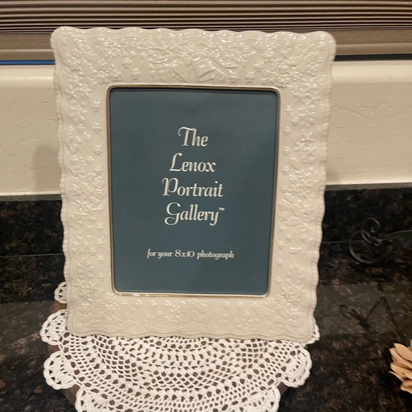 Clearance: New Lenox Wedding Promises Collection Embossed frame - Picture 1 of 9